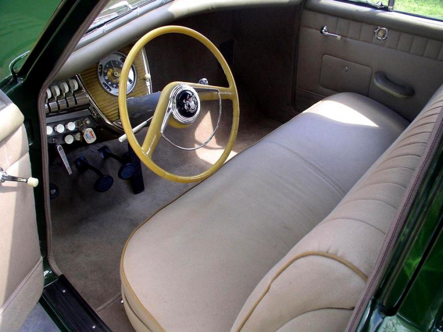 Интерьер Tucker Sedan 1948 года  (фото 5 из 6)